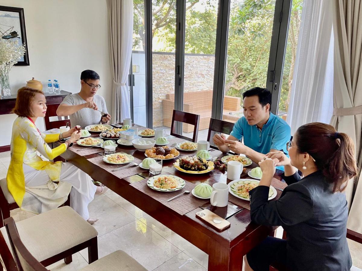 Deluxe Beach Villas By Danatrip Da Nang Eksteriør billede