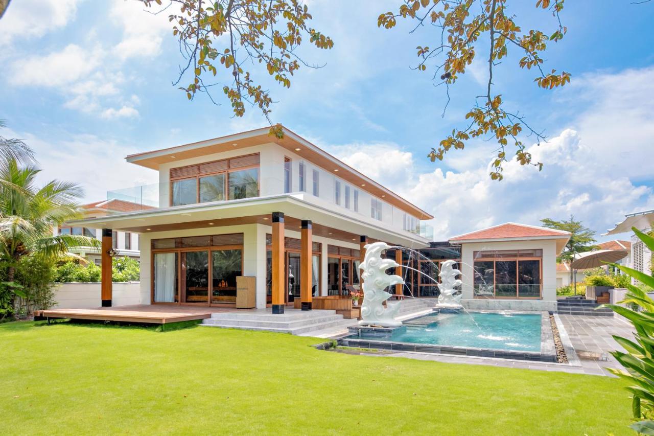 Deluxe Beach Villas By Danatrip Da Nang Eksteriør billede