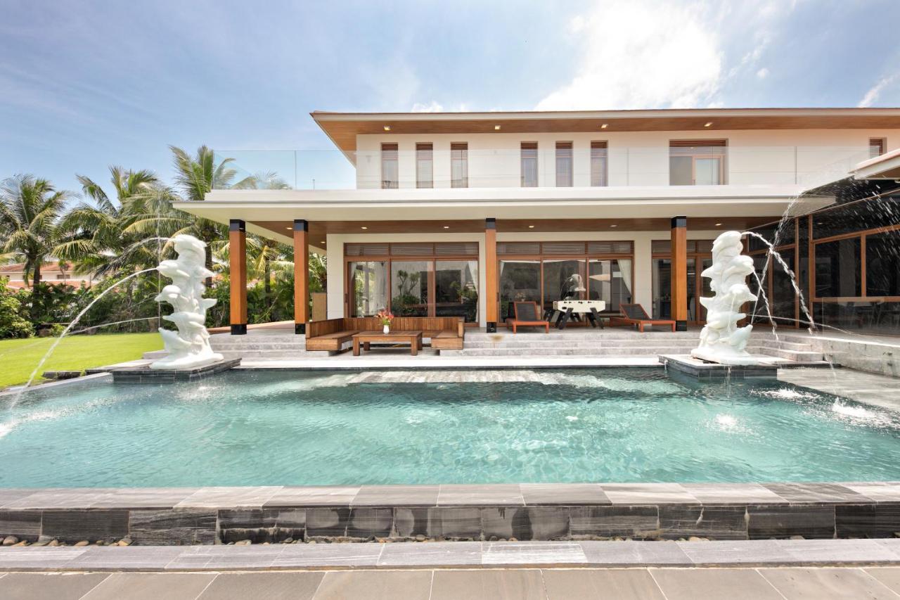 Deluxe Beach Villas By Danatrip Da Nang Eksteriør billede