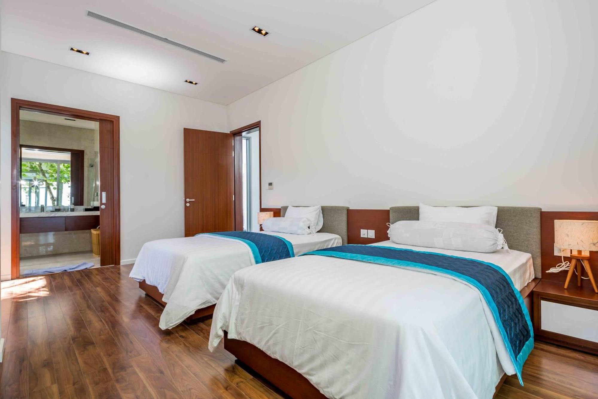 Deluxe Beach Villas By Danatrip Da Nang Eksteriør billede