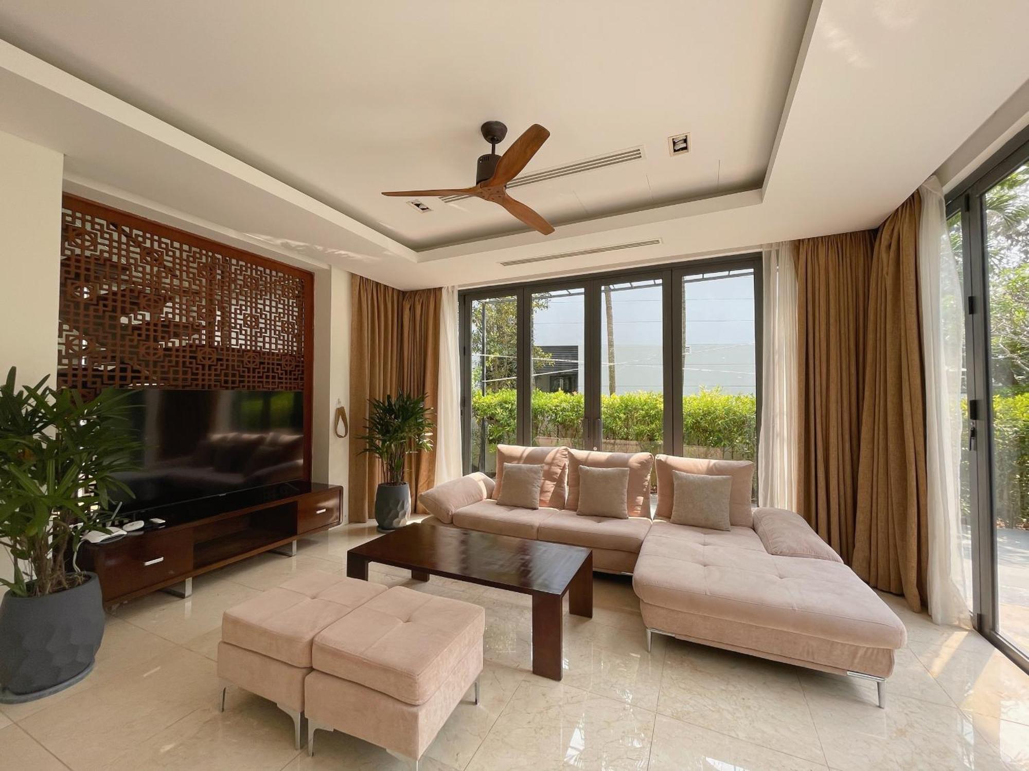 Deluxe Beach Villas By Danatrip Da Nang Eksteriør billede