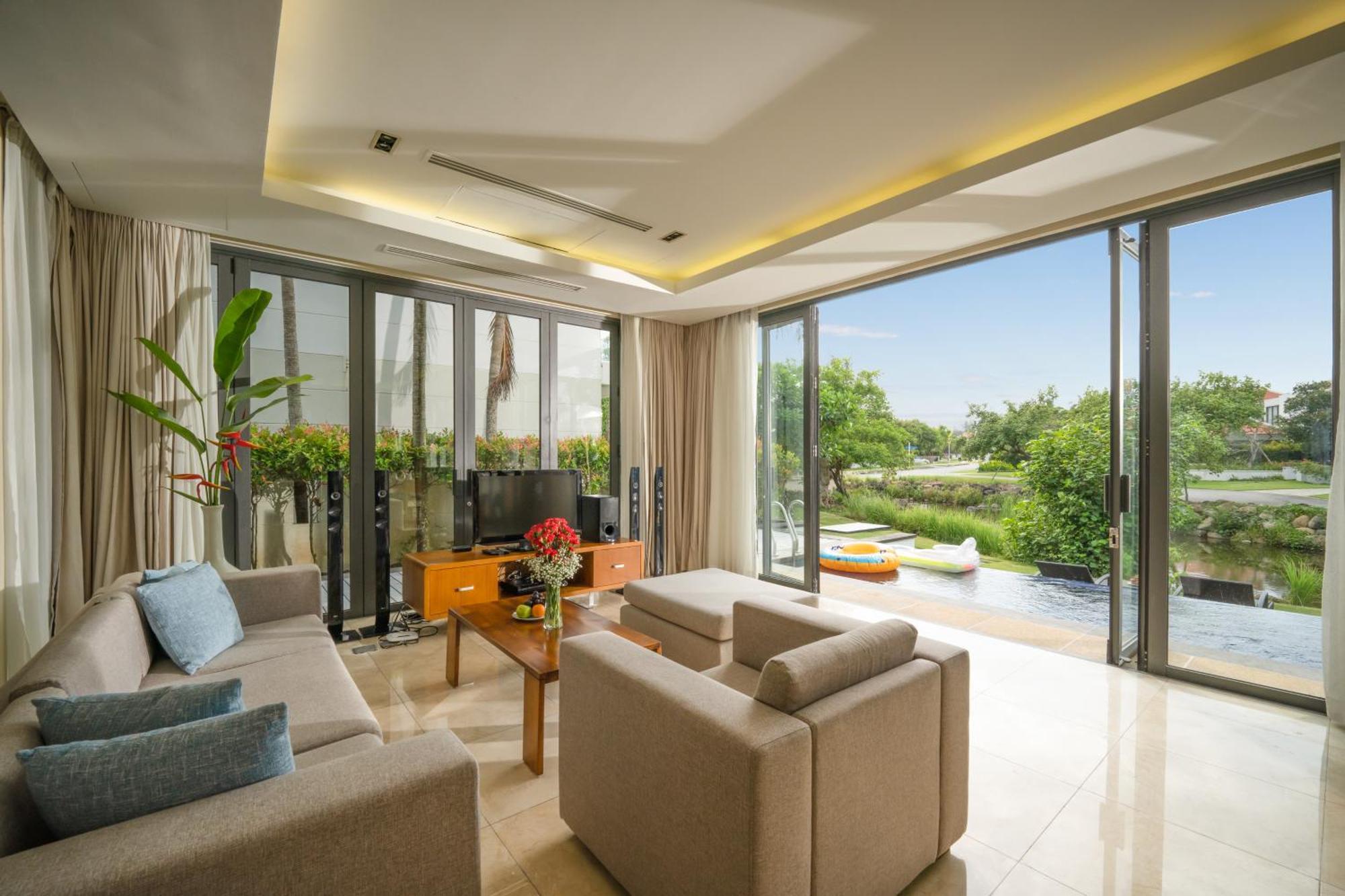 Deluxe Beach Villas By Danatrip Da Nang Eksteriør billede